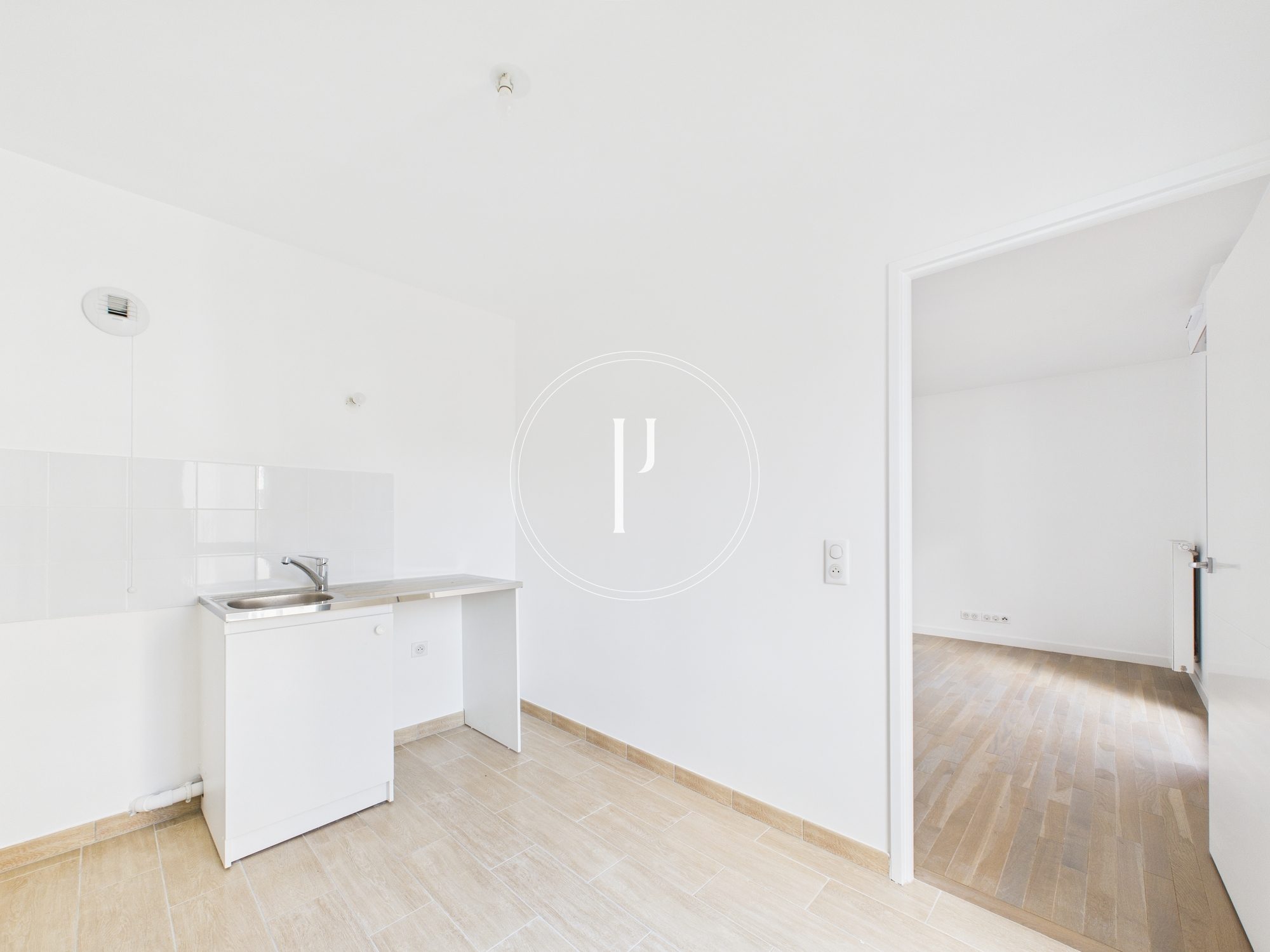 Appartement 3 pièces avec terrasse - Rueil Malmaison - Parc du Cardinal  - Rueil-Malmaison - photo 3
